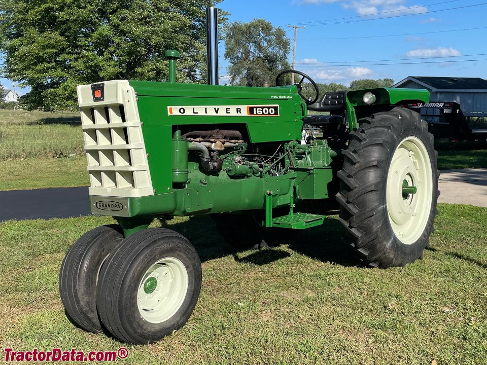 Tractor Oliver 1600