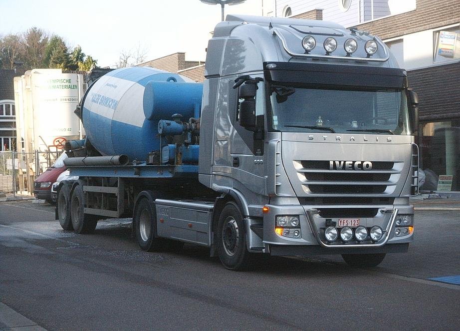 Iveco TREKKER