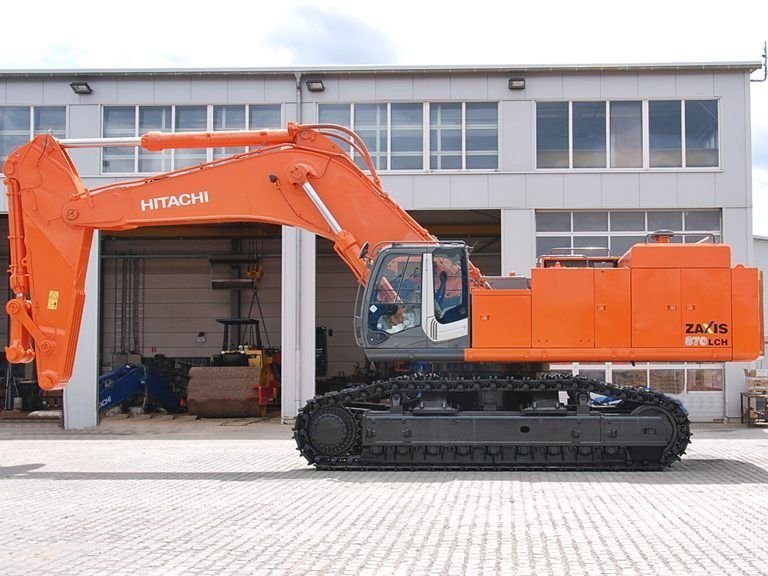 Excavator Hitachi ZX870LCH-3