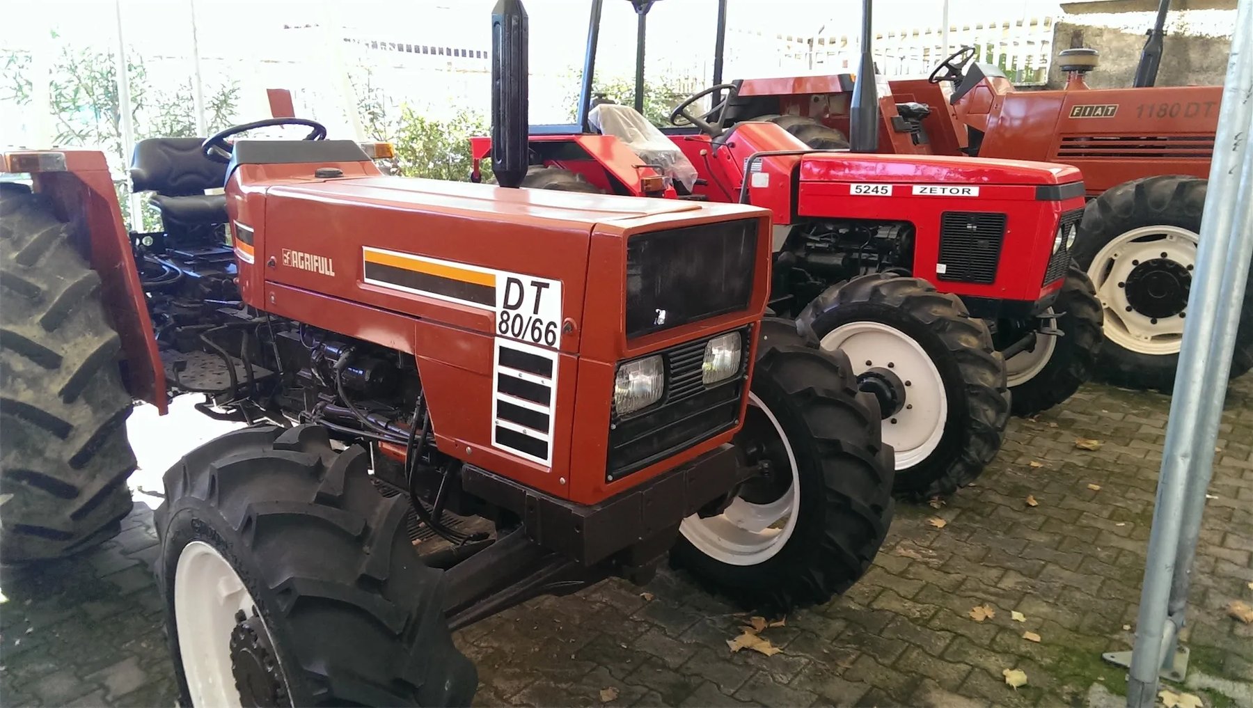 Traktor Fiat 80-66