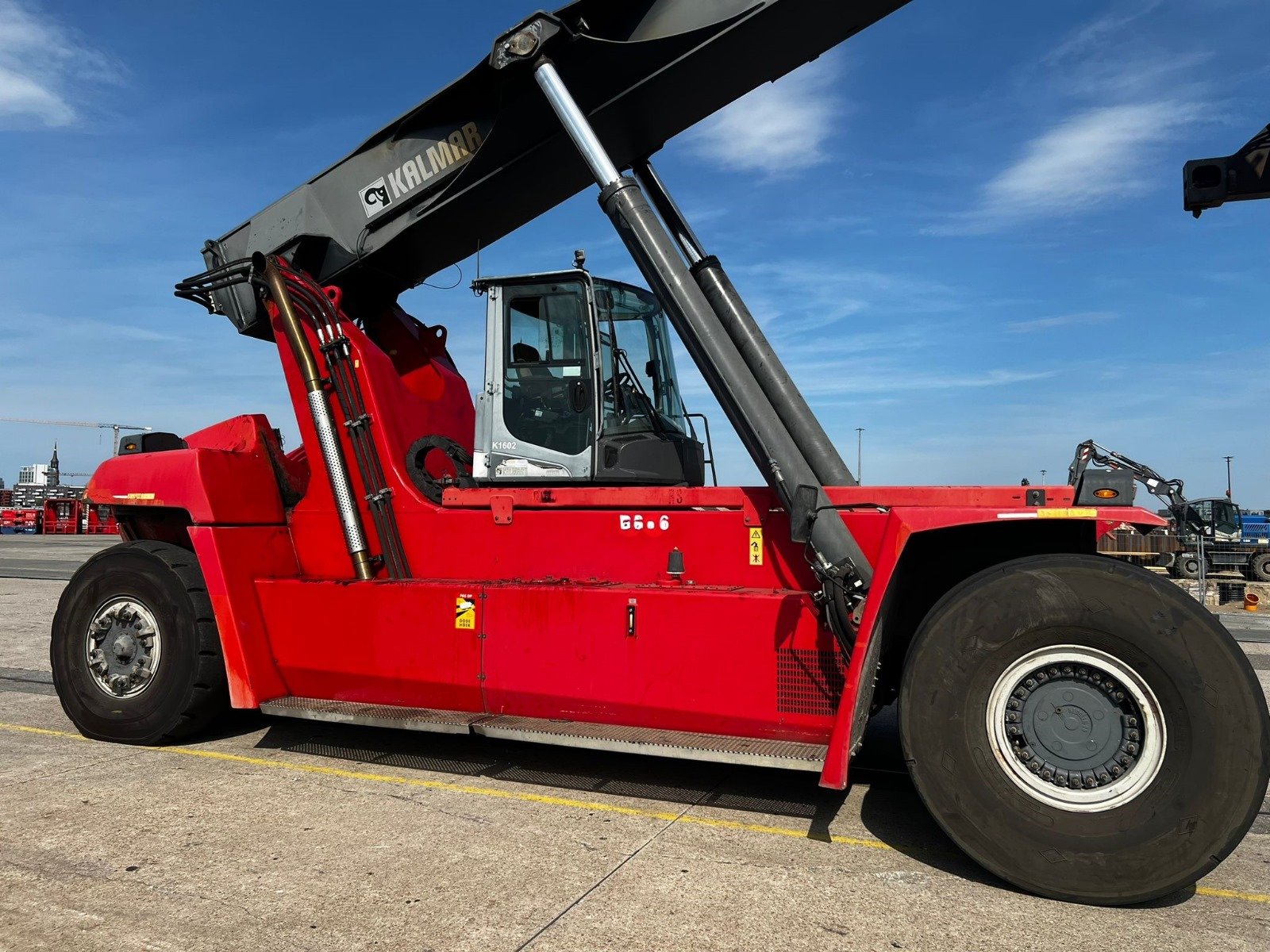 Wozy do kontenerów i reachstackery Kalmar DRG450-65C5