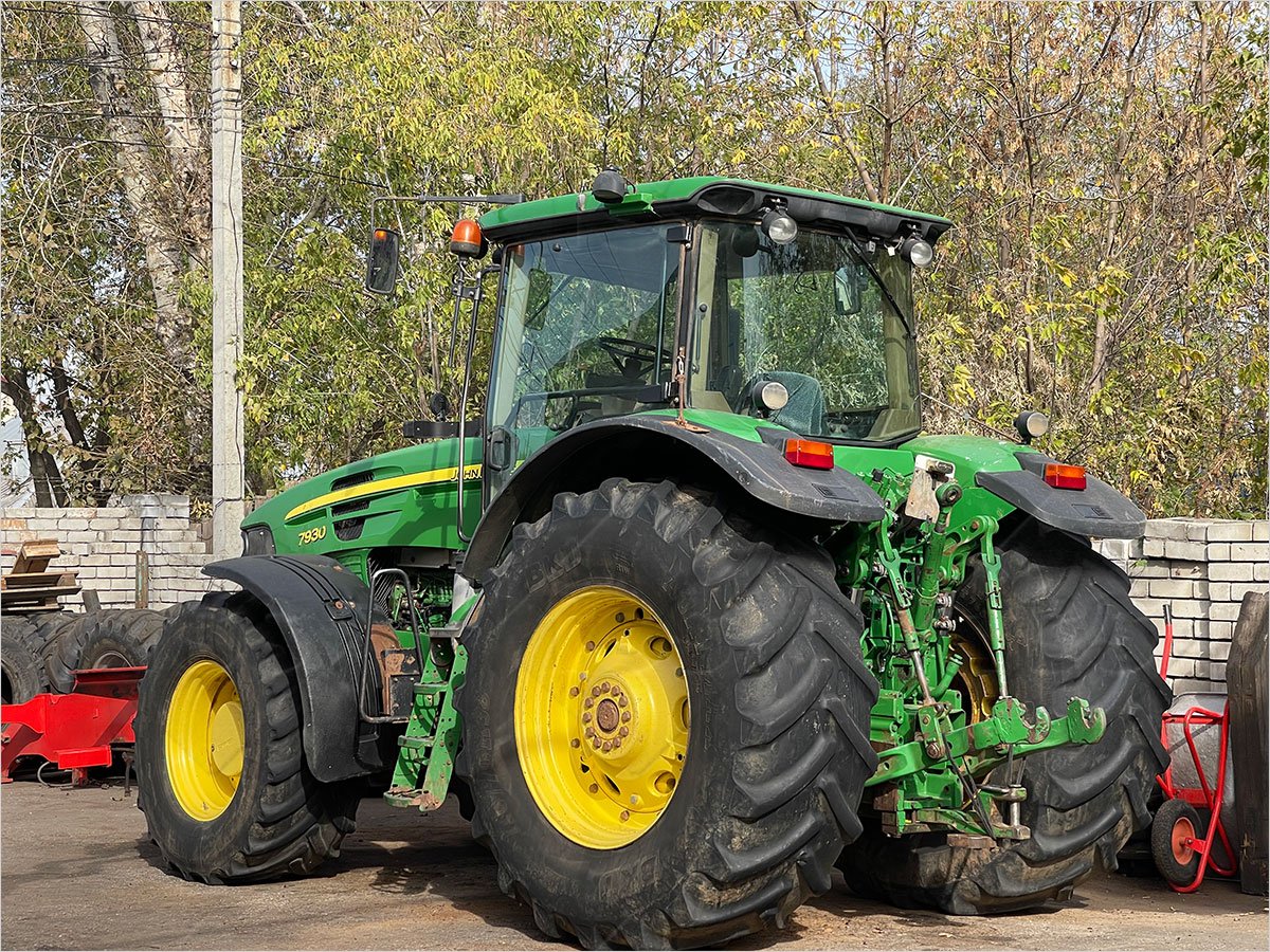 Traktor John Deere 7930 MR