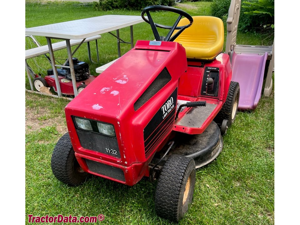 Ride-on mowers TORO 1-0130 - Lawn Tractor (1973)