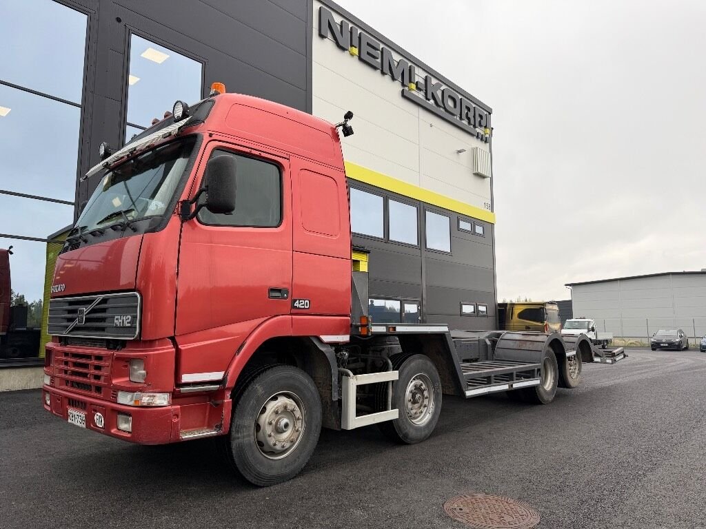 Truck Volvo 12-FM82RB-8X2/199+311+137