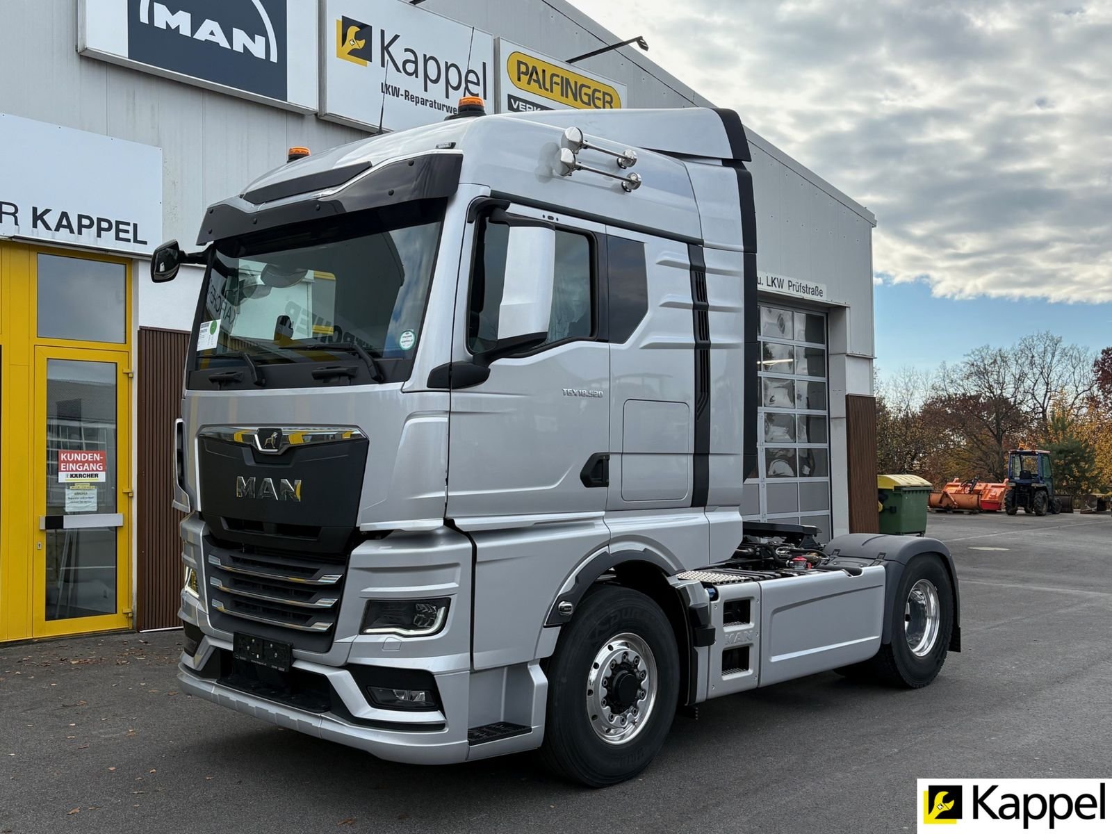 Truck MAN TGX 18.520 4x2 LL CH