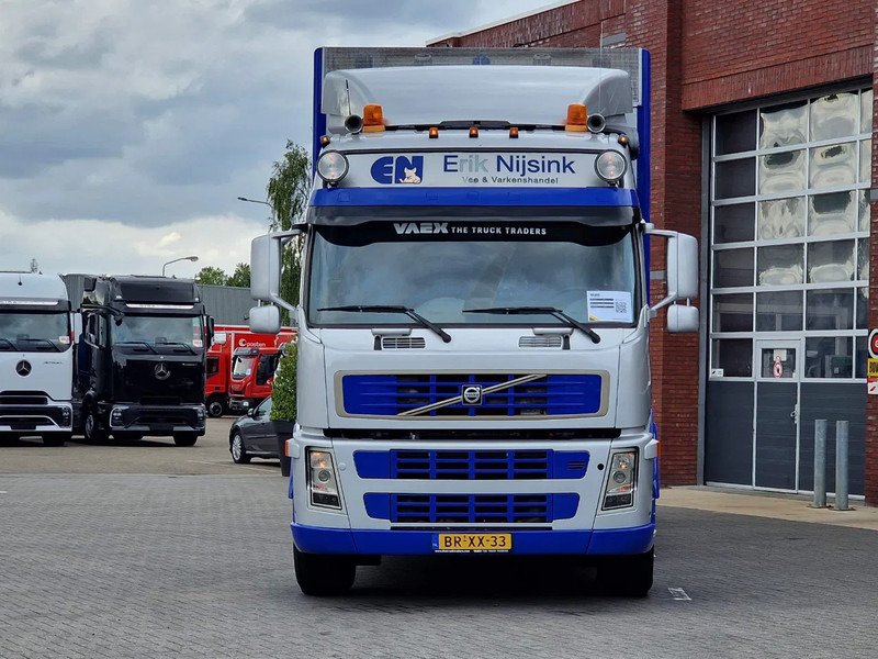 Truck Volvo FMX 330 6X2