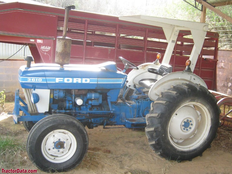 Tractor Ford 3610