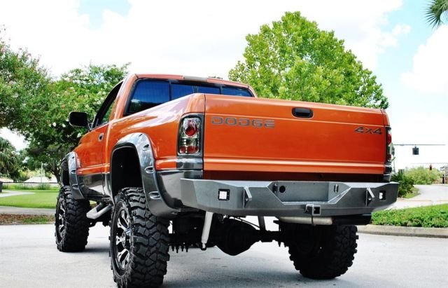 Lastwagen Dodge RAM2500 4X4