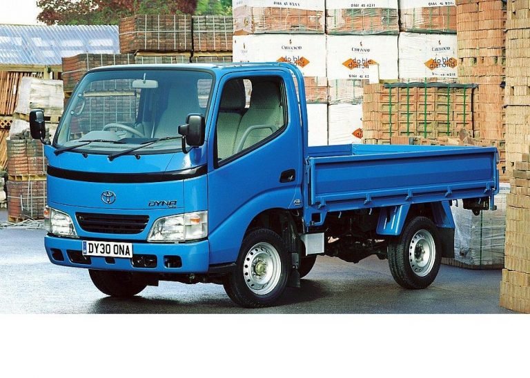 Van Toyota DYNA 50