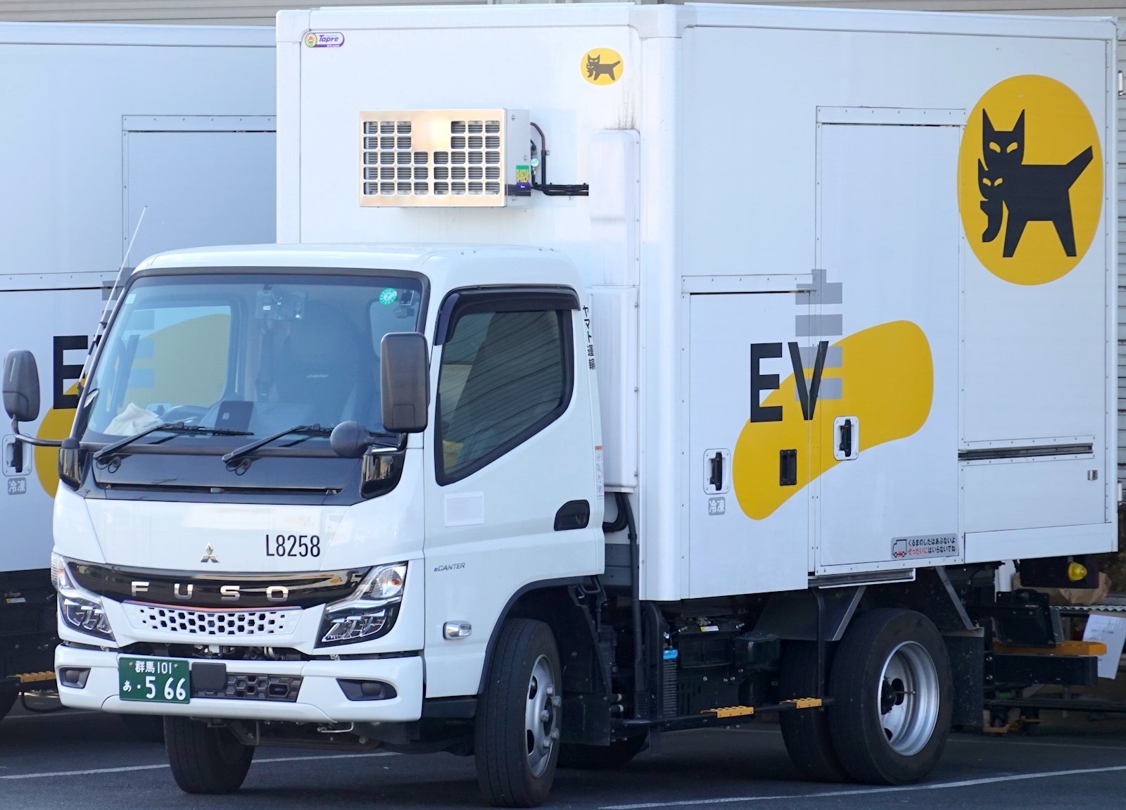 Truck Mitsubishi ECANTER