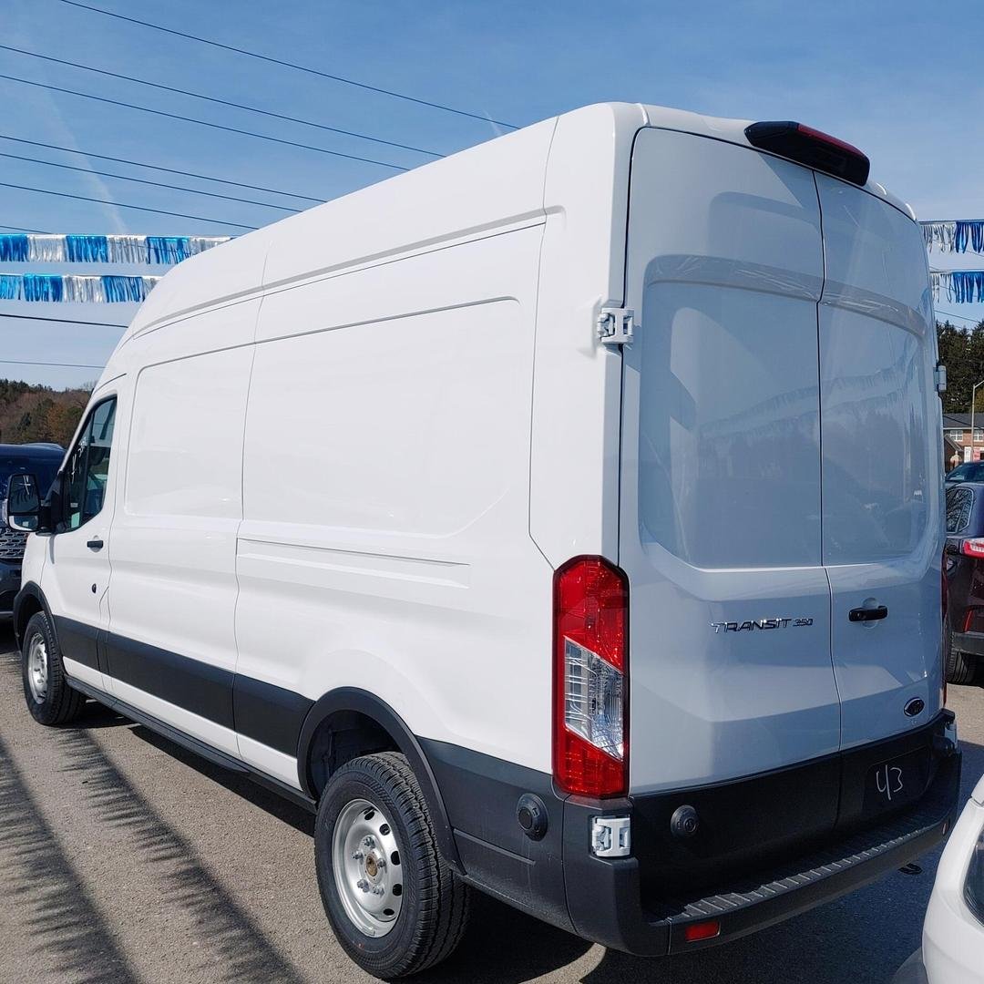 Transporter Ford TRANSIT 350M CDCLB 100 4.78