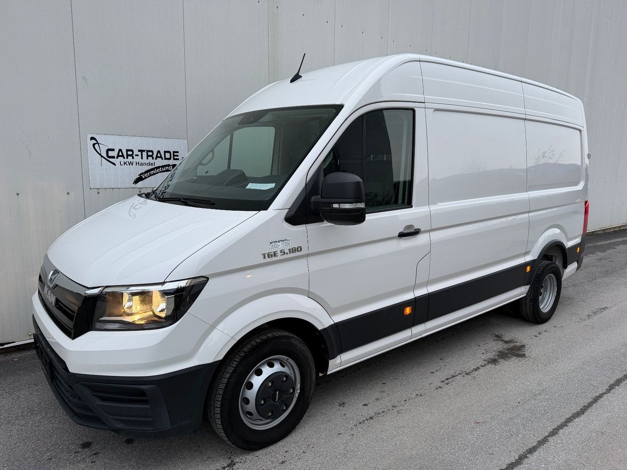 Truck MAN TGE 5.180