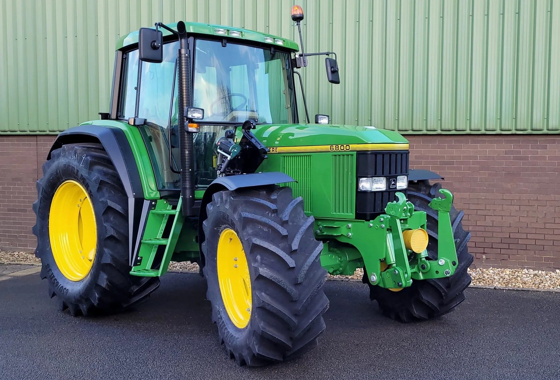 Tractor John Deere 6800