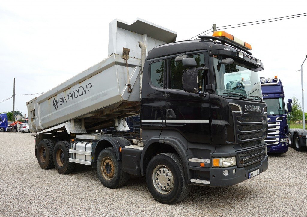 Lastwagen Scania R 560 LB8X4*4HSA