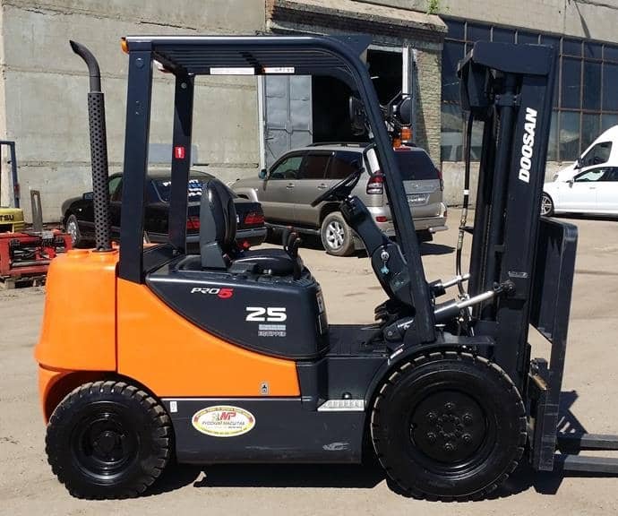 Wózki spalinowe Diesel Doosan D25NXS
