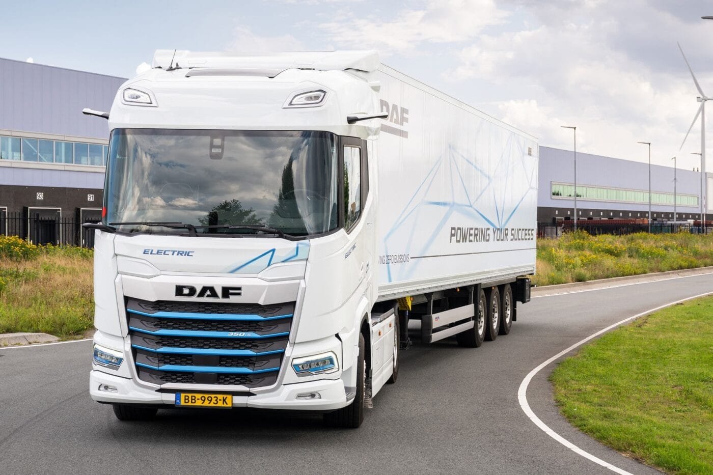 Lastwagen DAF AE76NCN261