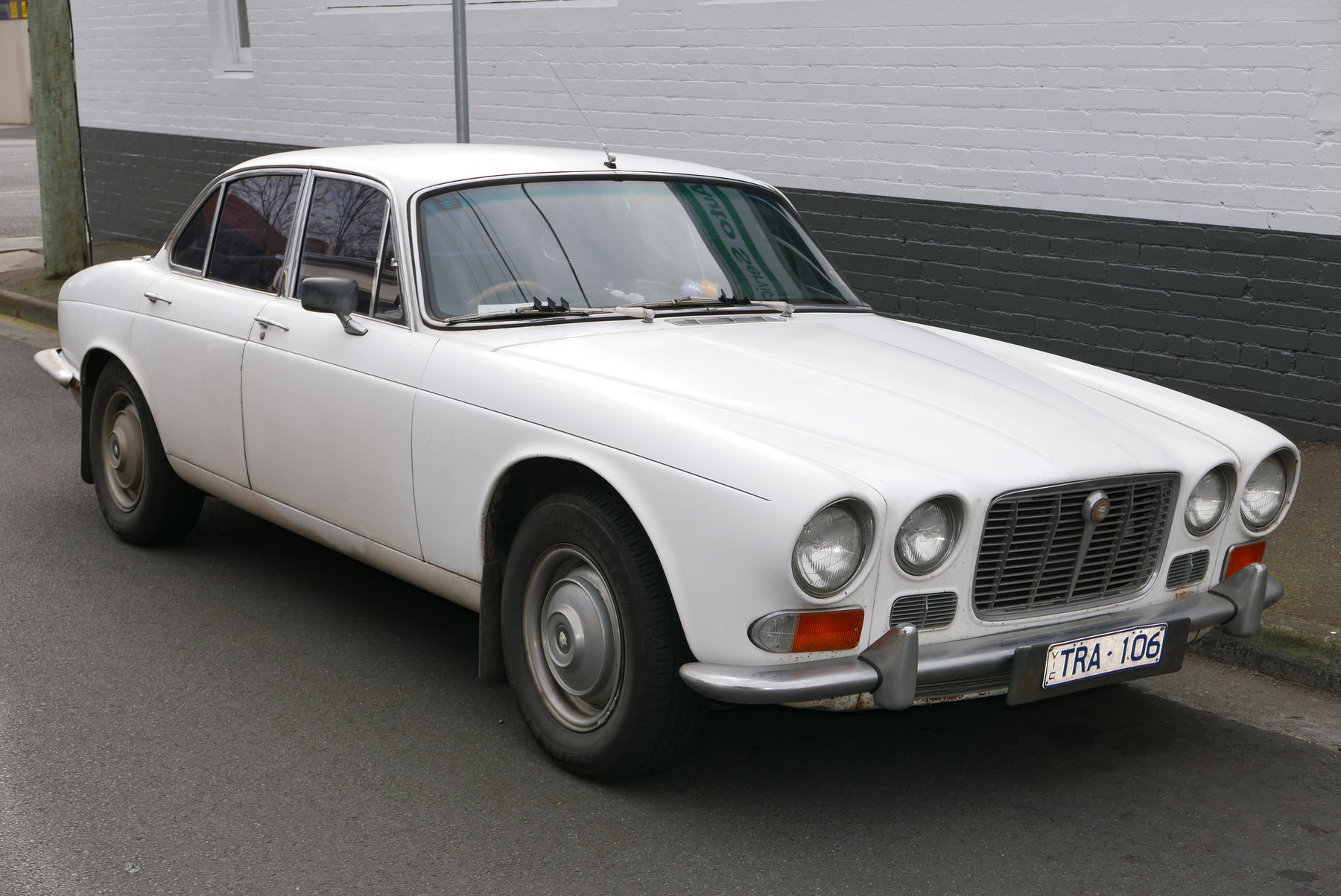 Van Jaguar XJ