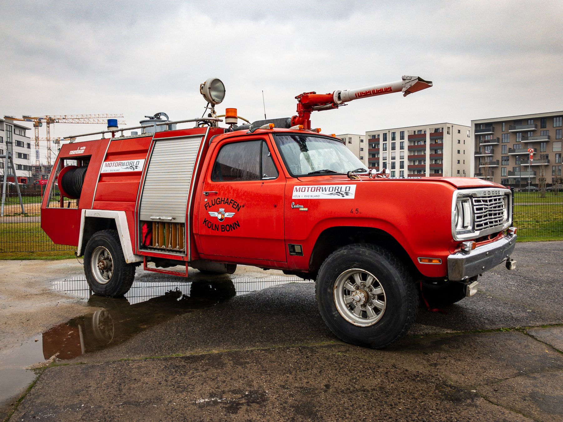 Truck Dodge W 300 FF
