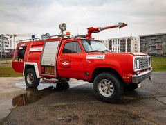 Dodge W 300 FF