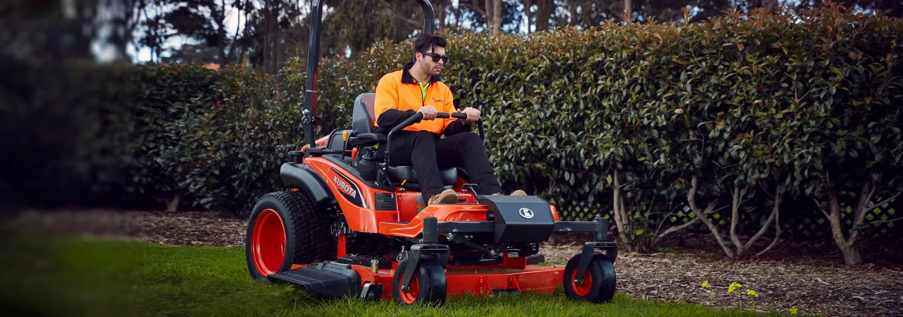 Ride-on mowers Kubota ZD1011