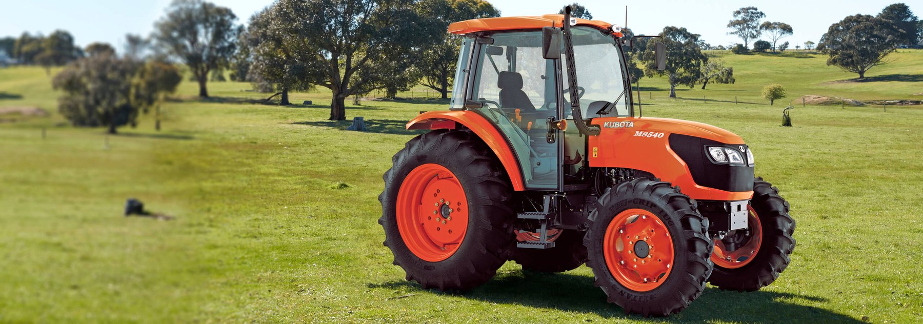Tractor Kubota M 8540 CAB