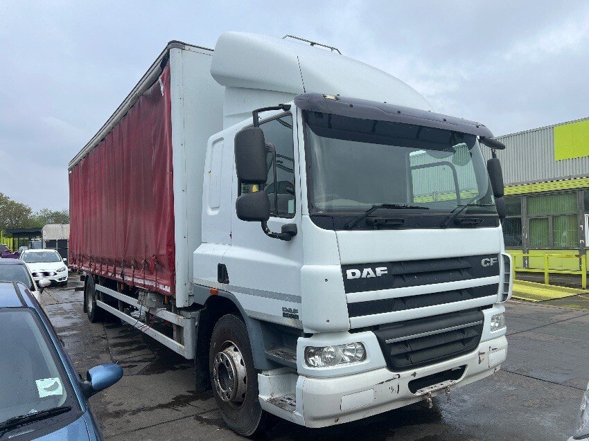 Lastwagen DAF FA2105DHR555L