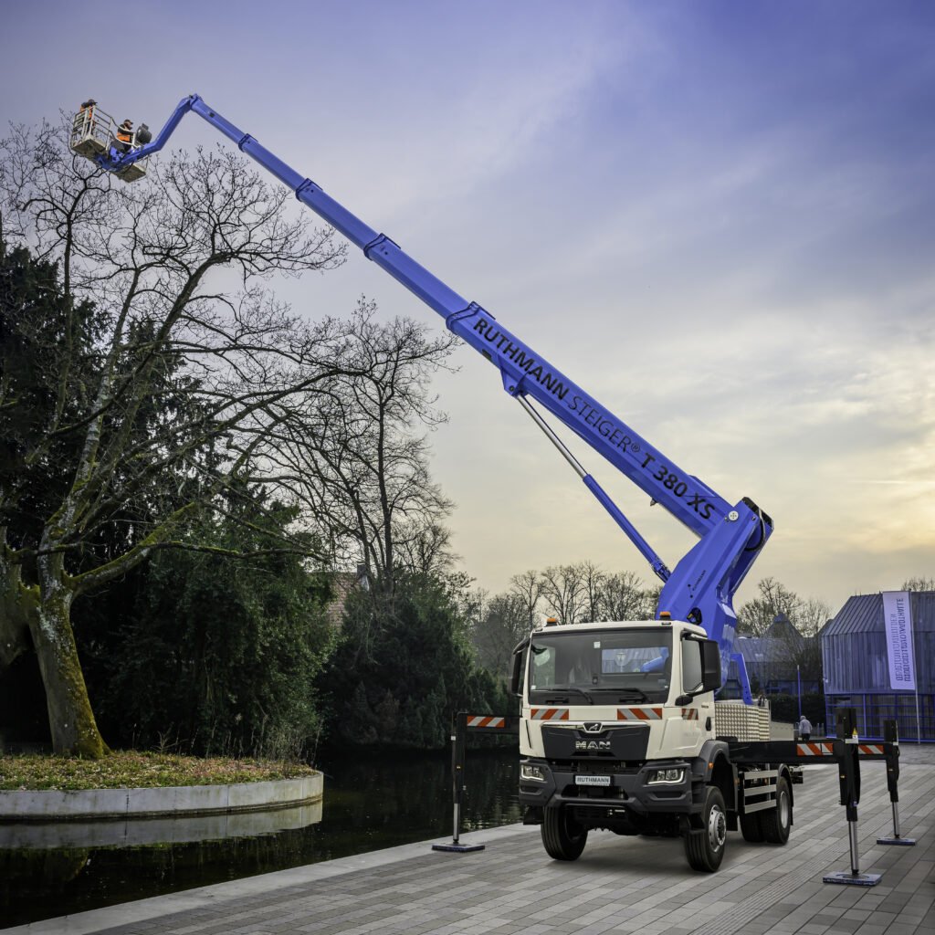 Van Ruthmann Holdings STEIGER TB 270