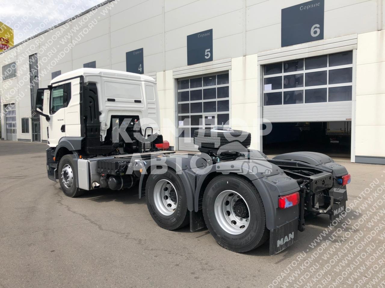 Truck MAN 26.440 6X4H-4 BL EEV
