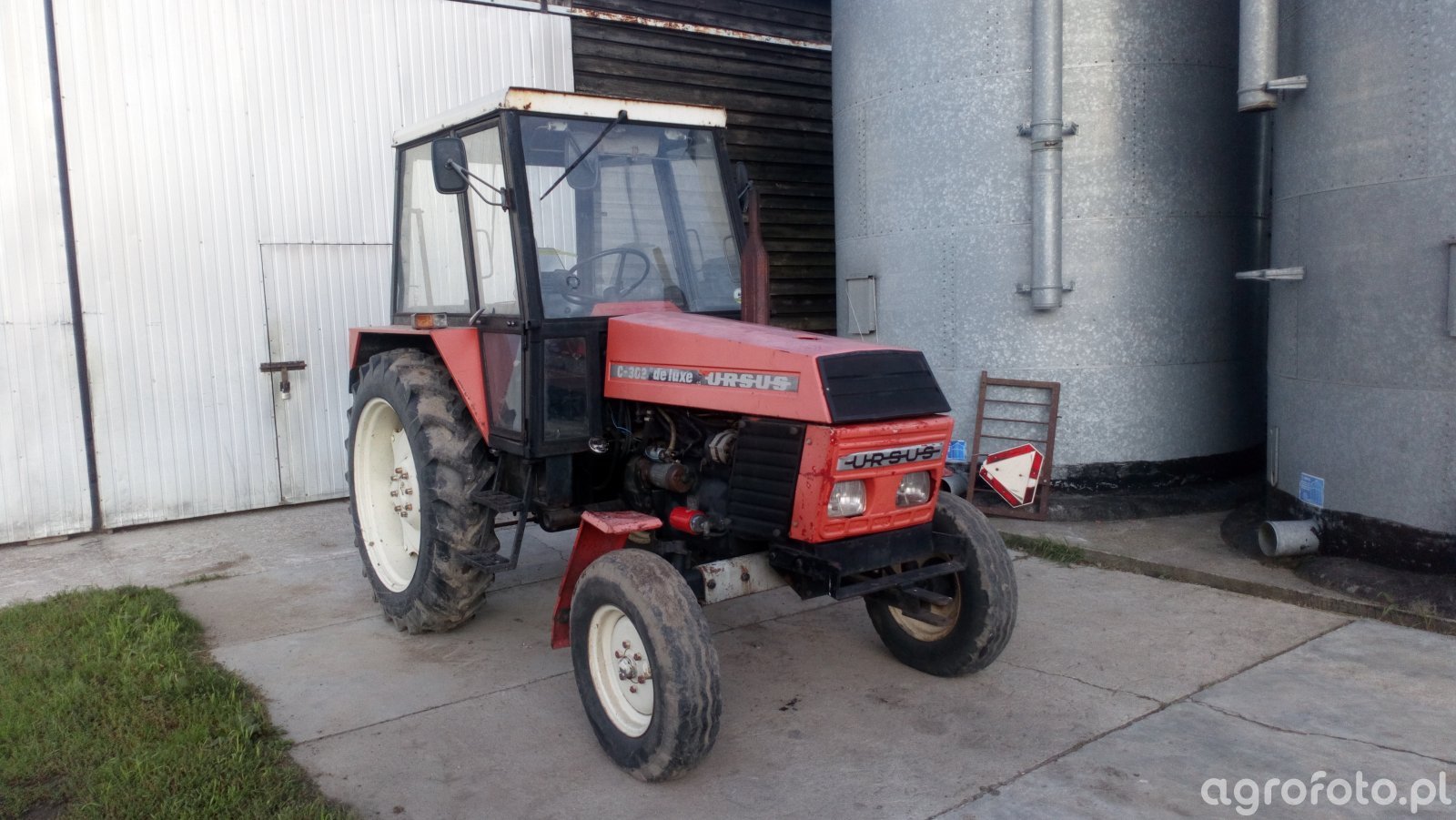 Tractor Ursus C-362 de luxe
