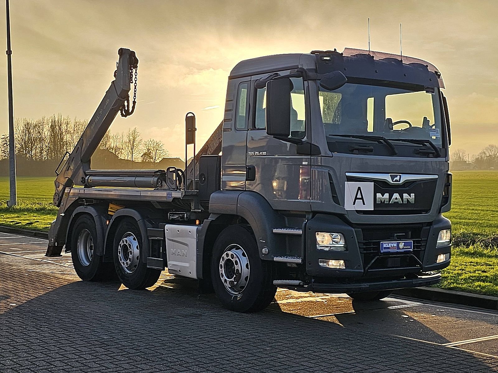 Truck MAN TGS 26.430 6x2-2 LL CH