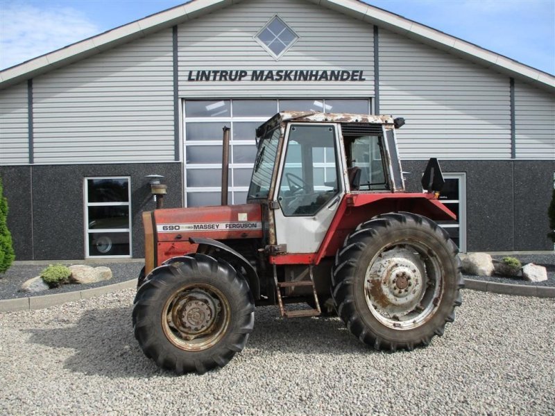 Tractor Massey Ferguson MF 690 ( Turbo )