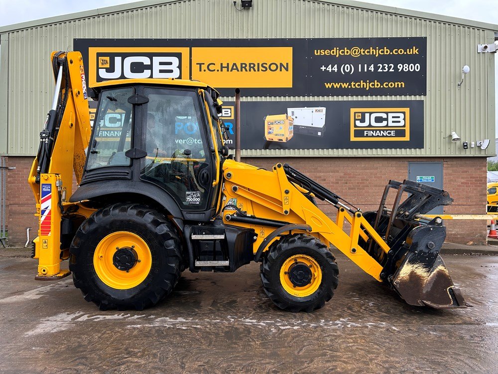 JCB 3CX 15FT (215)