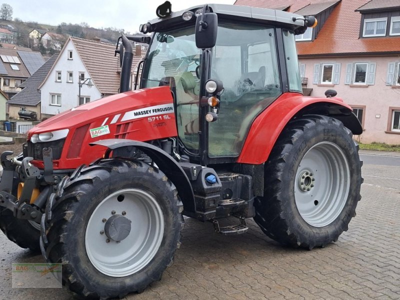 Tractor AGCO Massey Ferguson MF 5711 SL