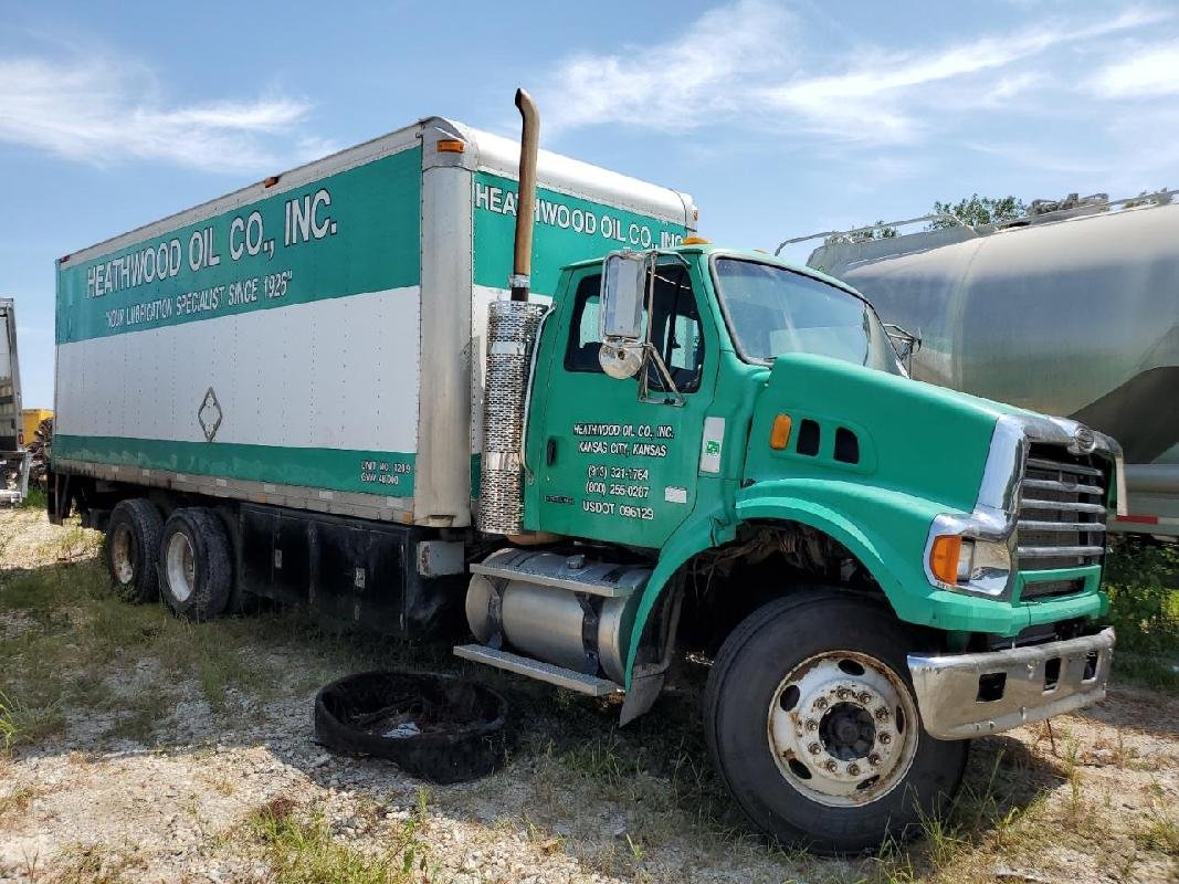 Truck Sterling L7500 series