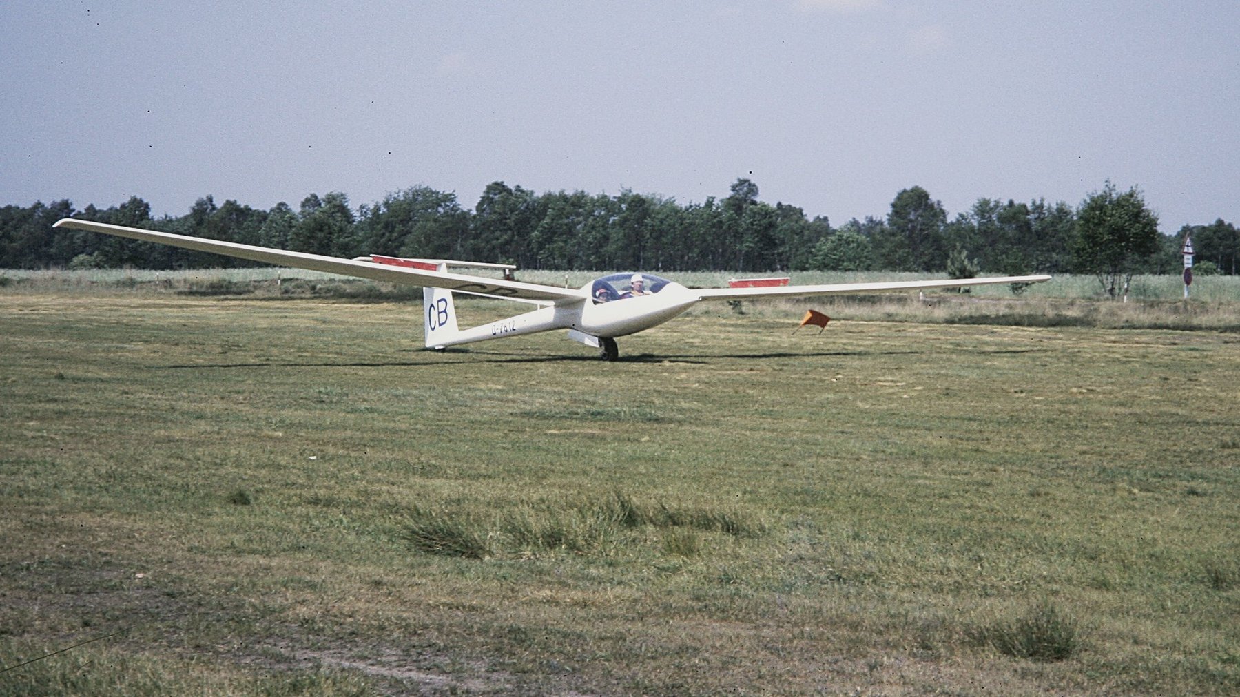 AKA-FLIEG-SB AKAFLIEG