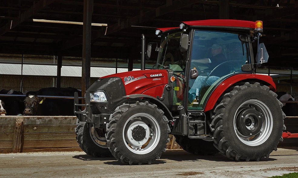 Traktor Case IH Farmall 65A 4WD