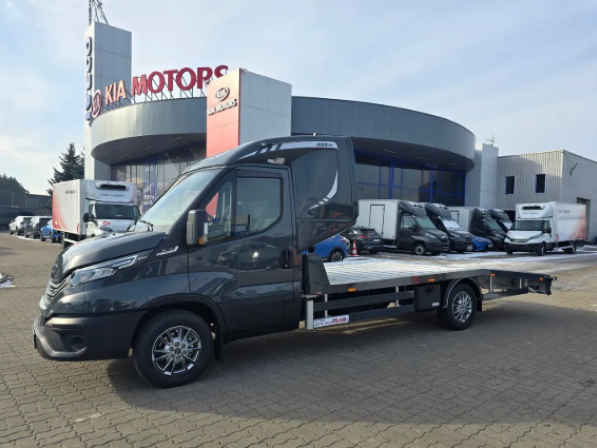 Van Iveco 35S18 3.0 12M3 AUT.
