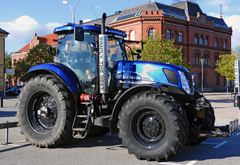 New Holland T7070