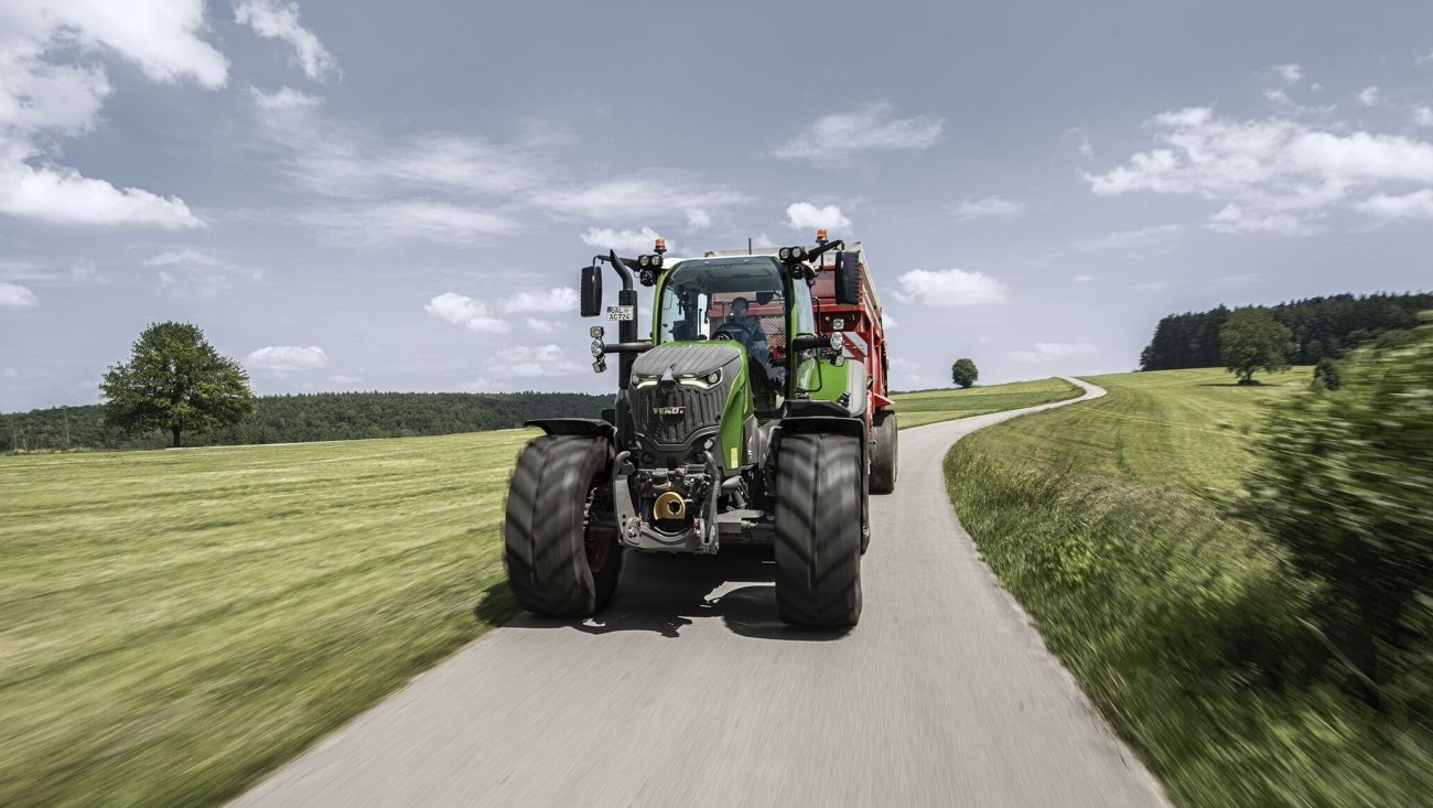 Tractor Fendt 718VARIO