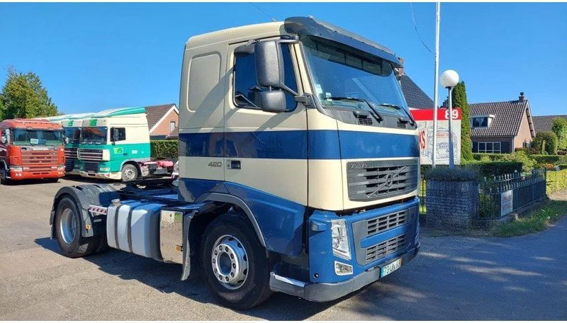 Truck Volvo FH12.420