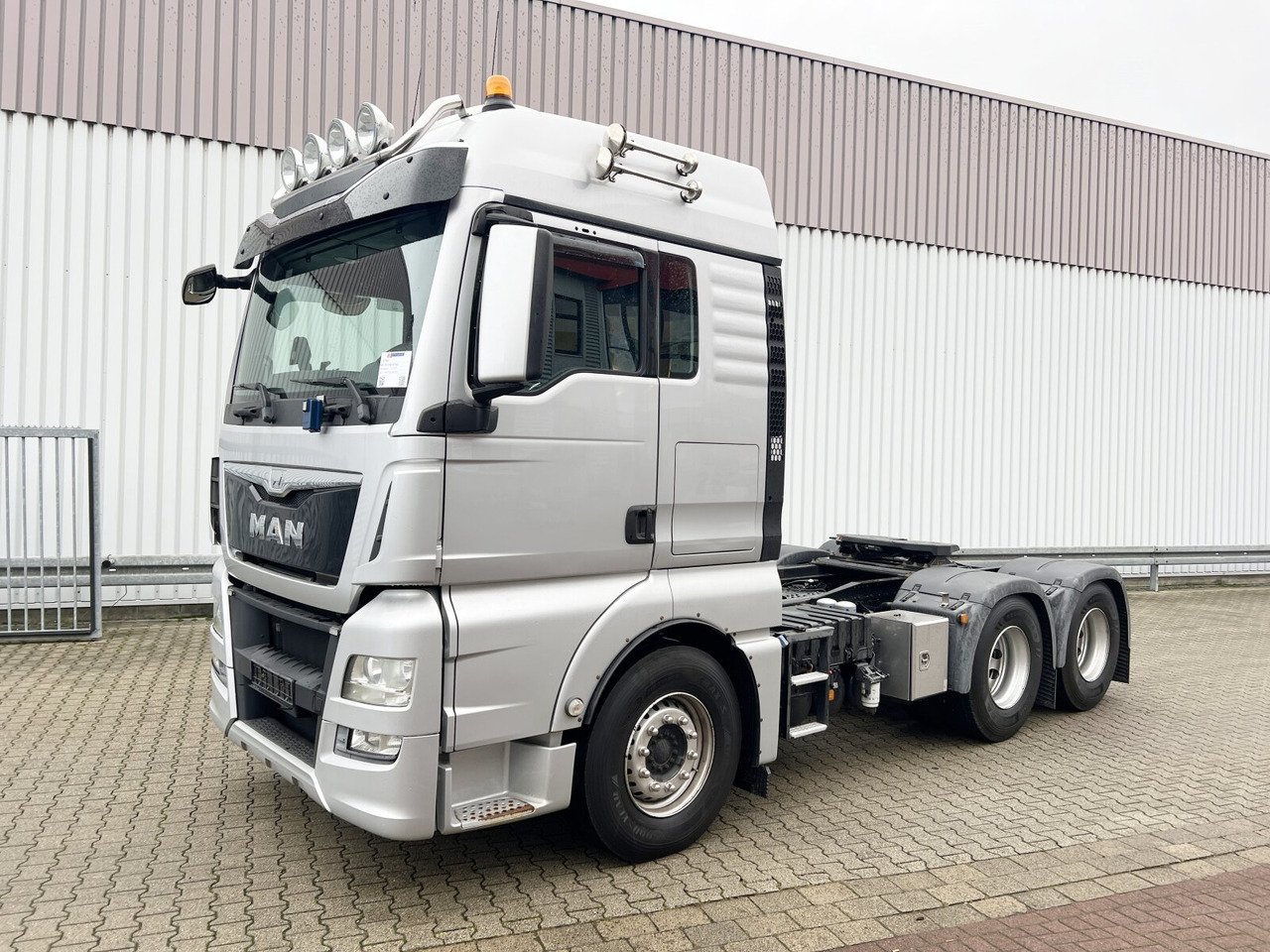 MAN 33.560 6X4 BLS