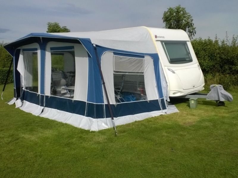 Anhänger STERCKEMAN STARLETT 390CP