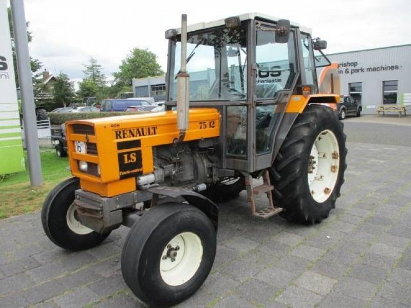 Traktor Renault 75-12 LS