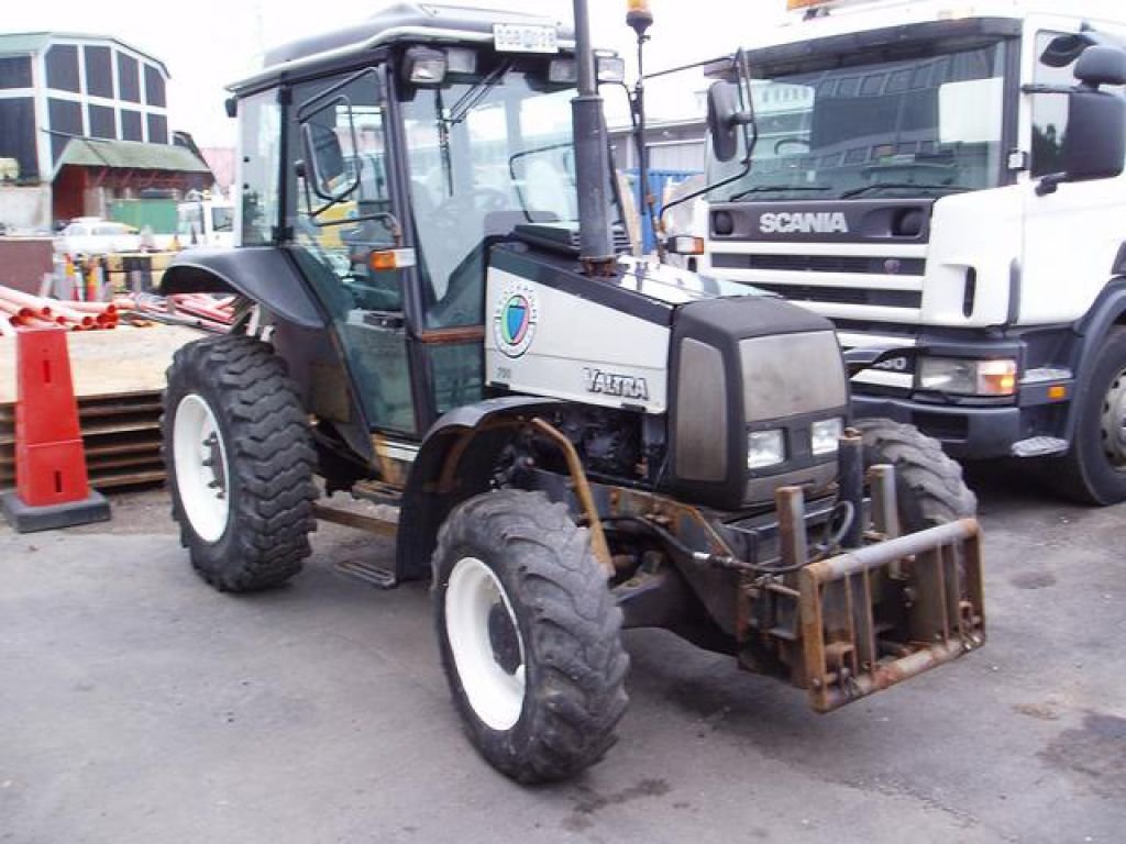Valtra 700-4