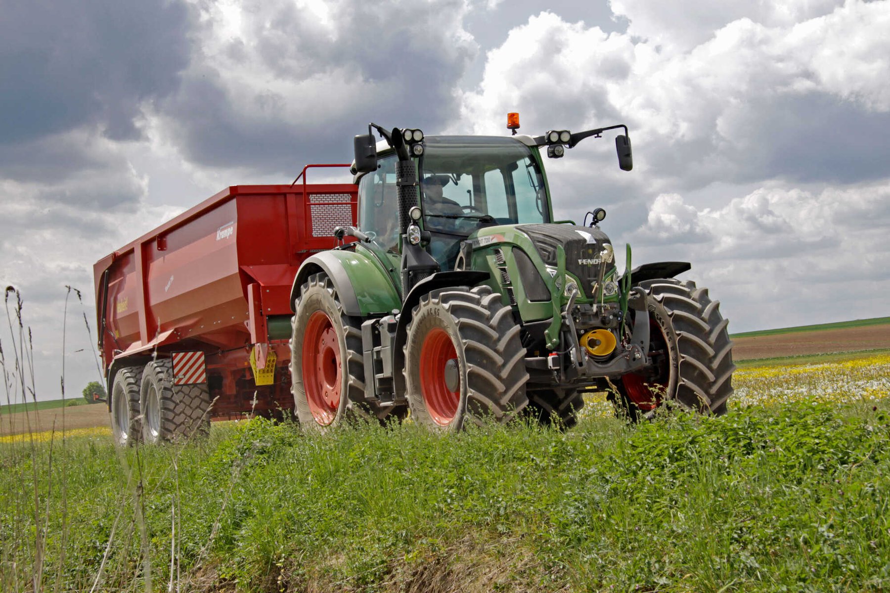 Tractor Fendt 743
