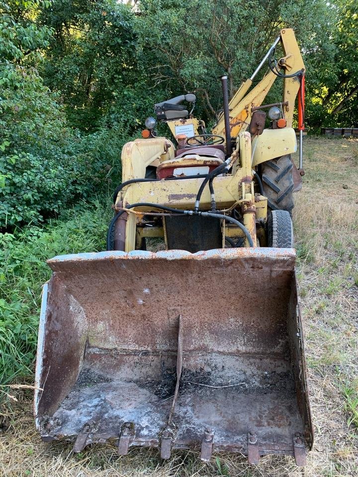 Excavator Massey Ferguson 96