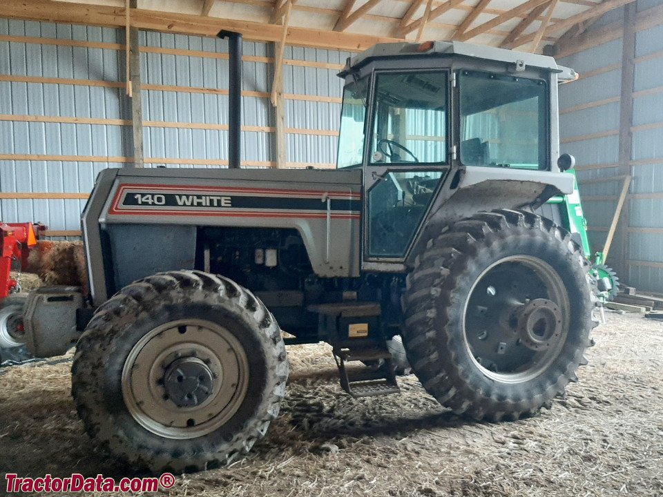 Tractor White 140