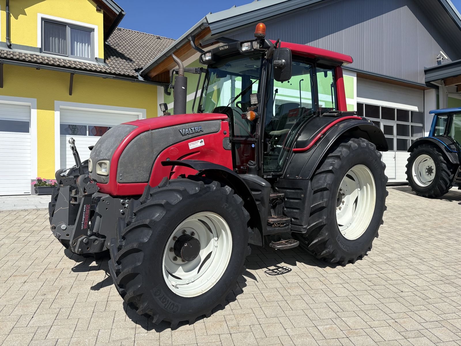 Valtra N141 HiTech