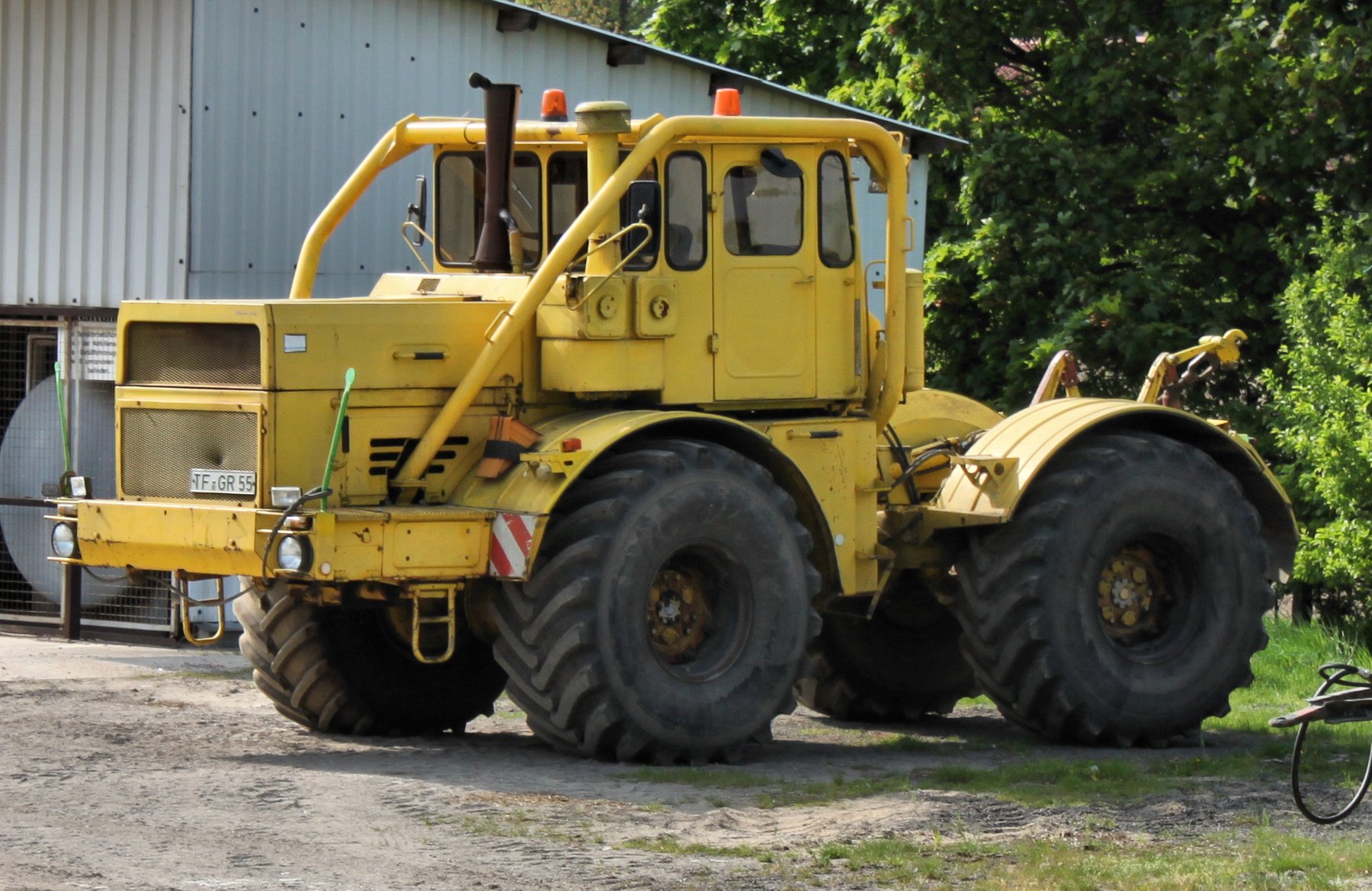 Tractor Kirowwerk Kirowez K-710