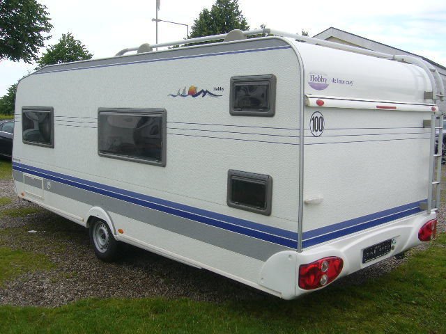 PKW-Anhänger bis 3,5 t HOBBY 560 FFE de Luxe easy